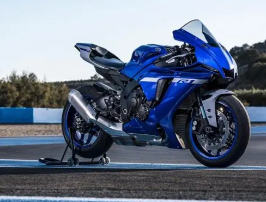 Yamaha lança 2025 R1 e R1m, com spoilers de fibra de carbono, amortecedores e freios atualizados